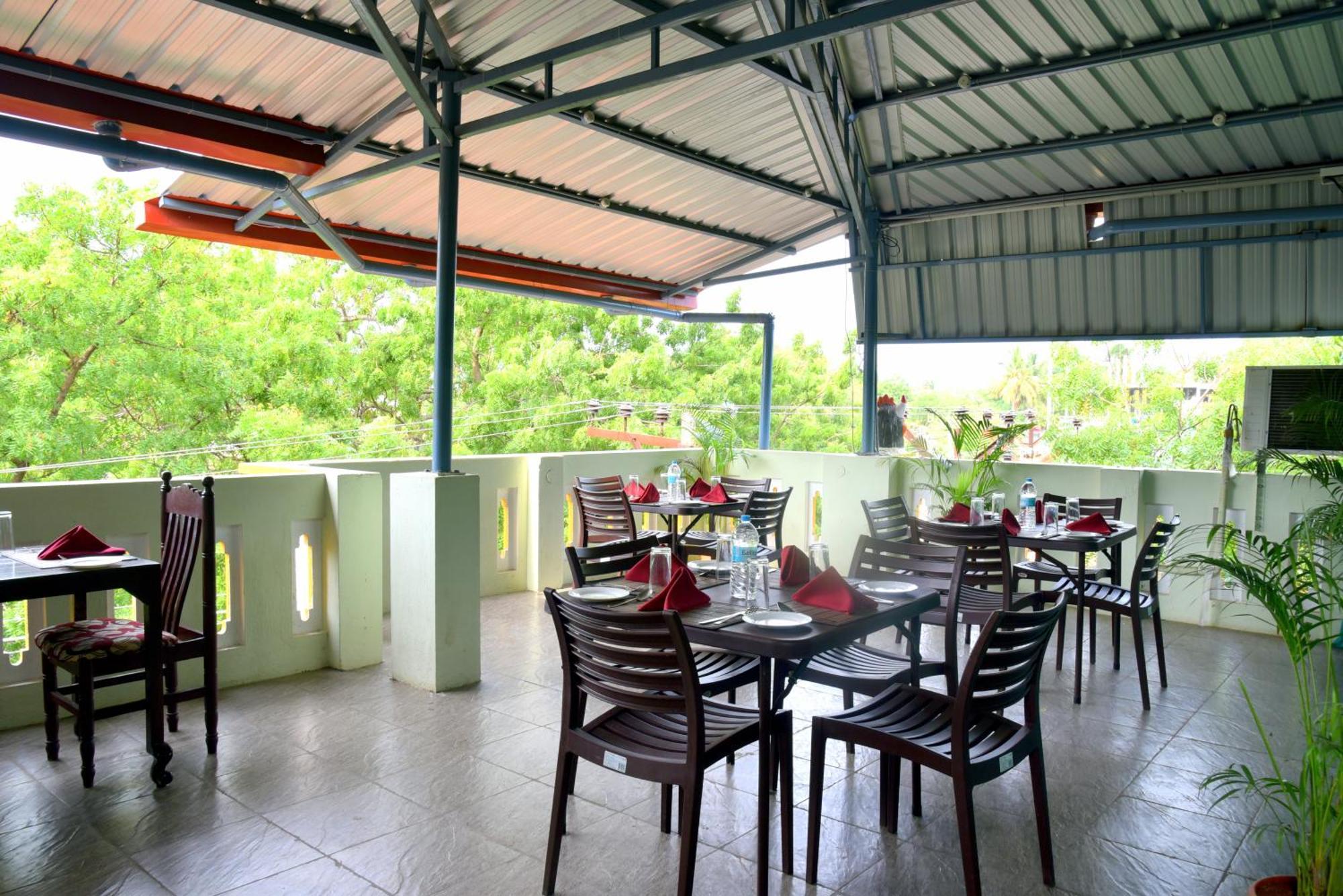 Serenity Sands Beach Resort Pondicherry Exterior photo