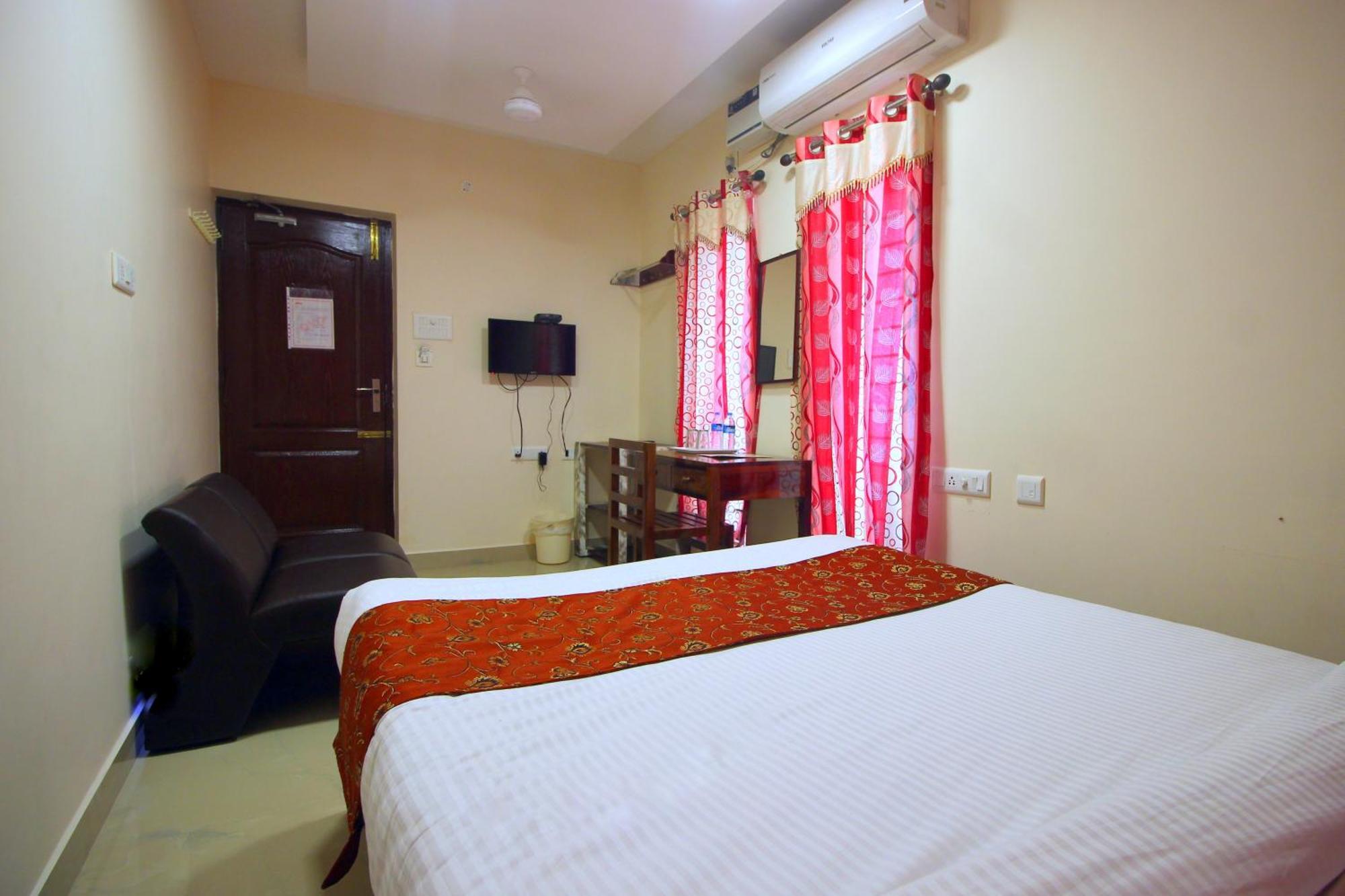 Serenity Sands Beach Resort Pondicherry Exterior photo