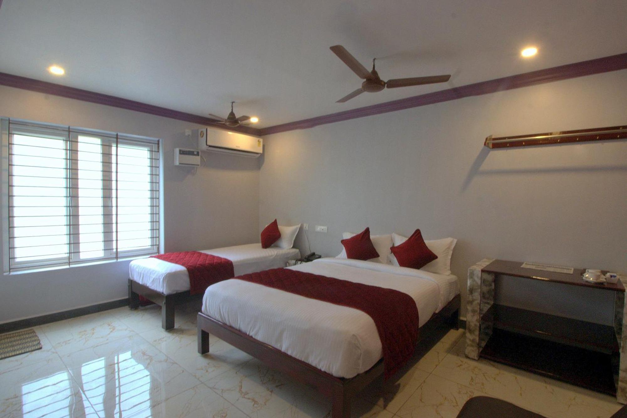 Serenity Sands Beach Resort Pondicherry Exterior photo