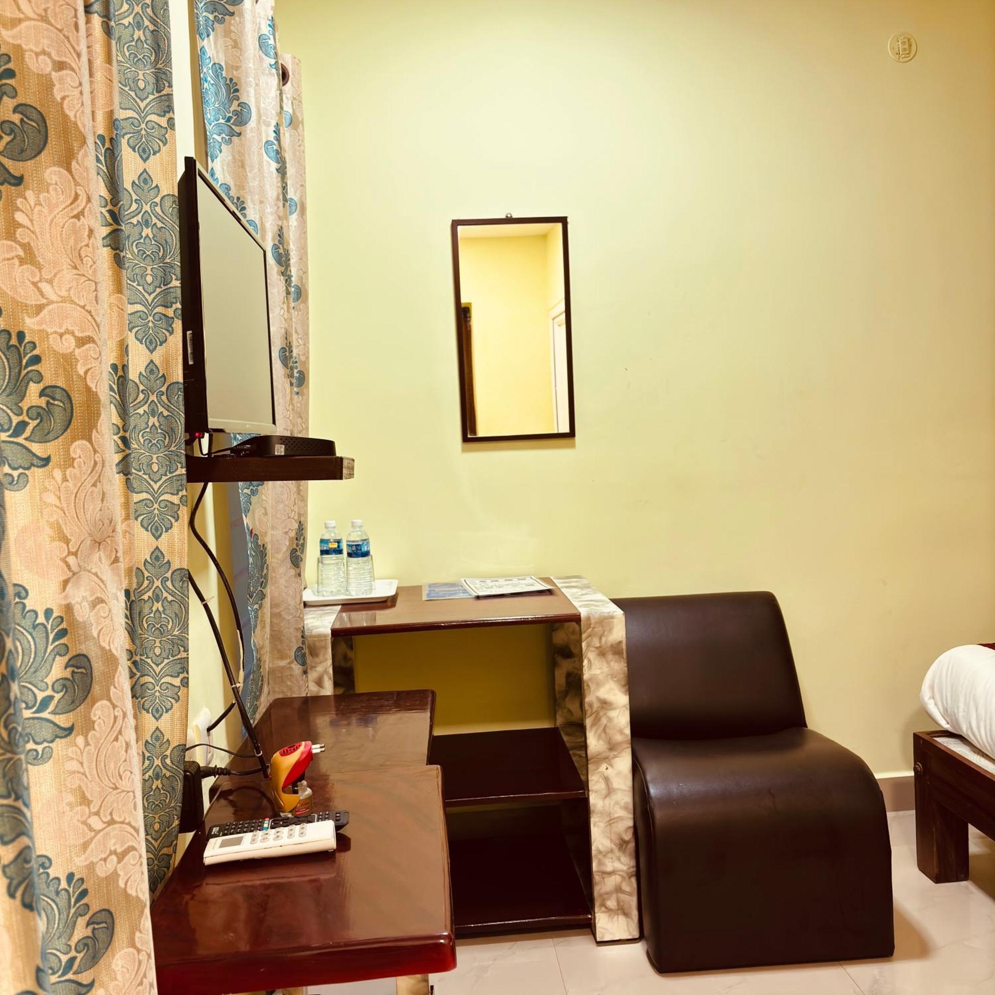 Serenity Sands Beach Resort Pondicherry Exterior photo